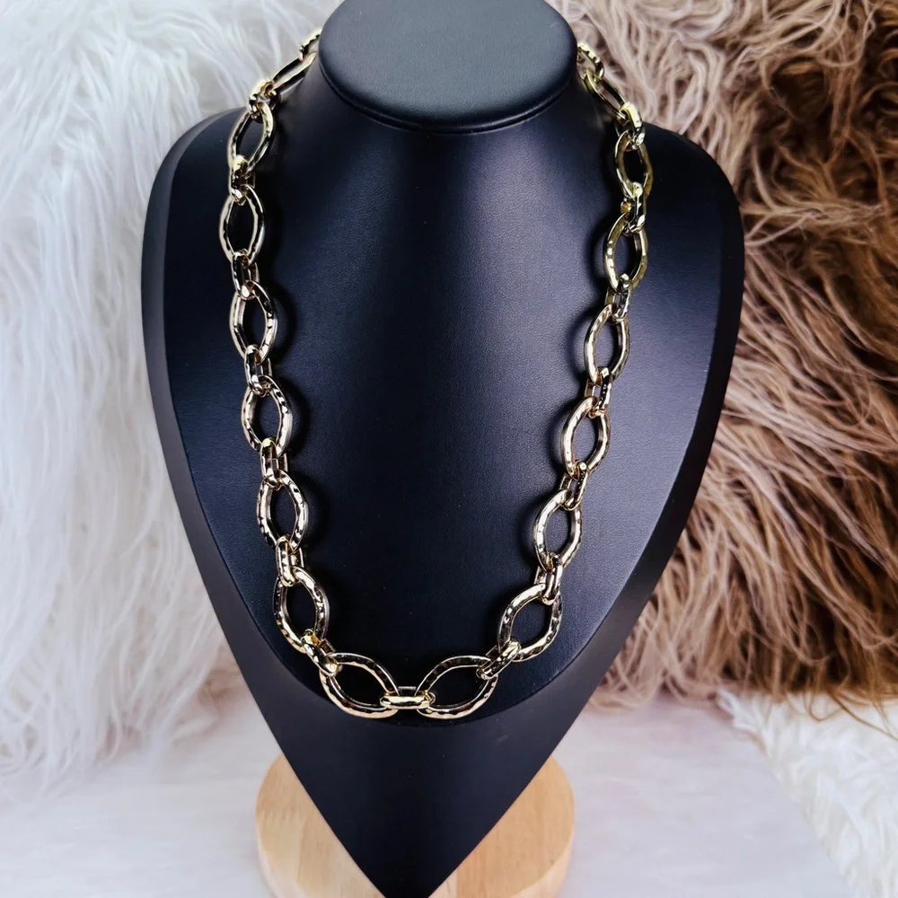 Vintage aged, goldtone, weighted Link Chain Necklace - Picture 5 of 10